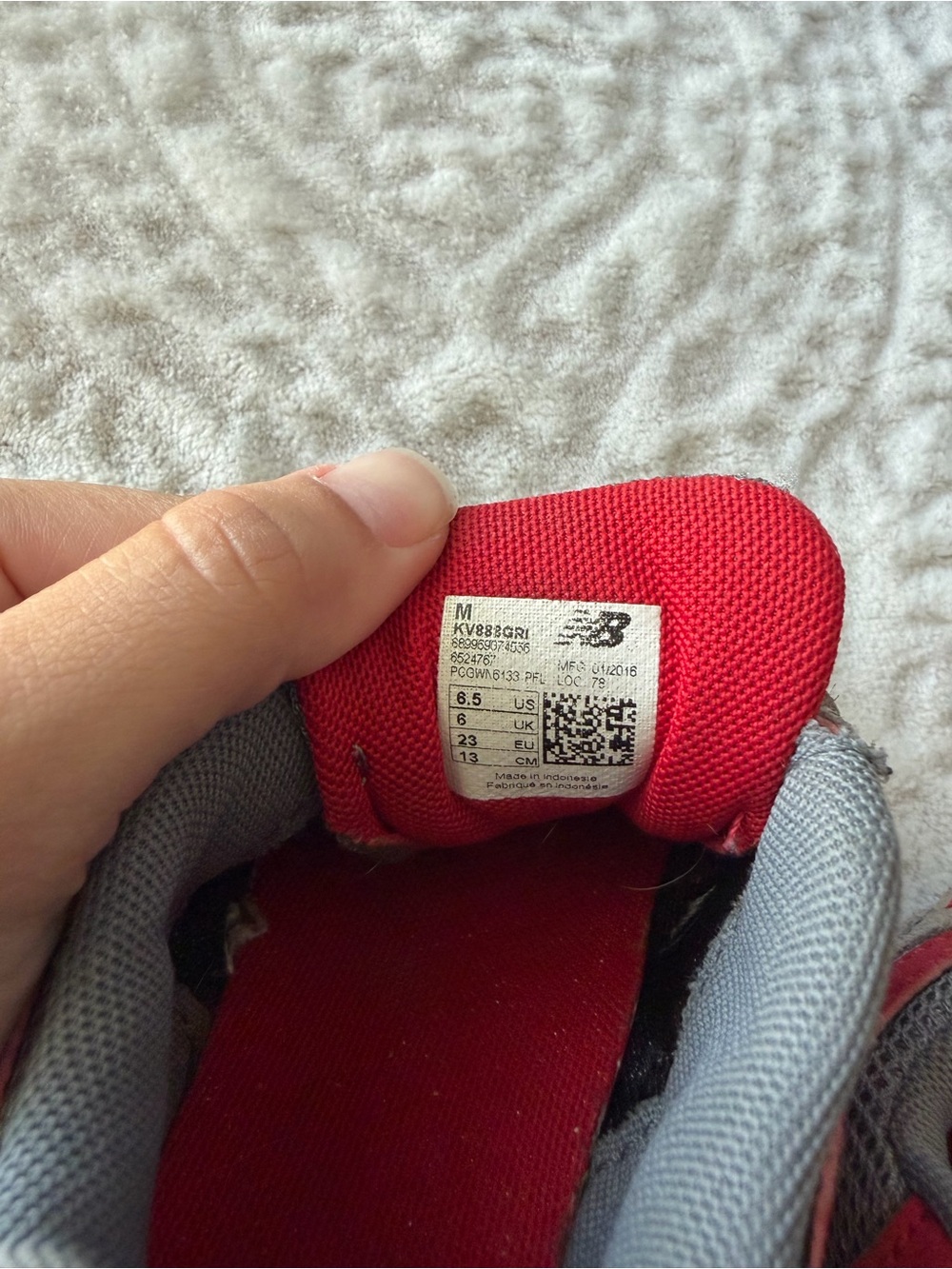 New Balance 888 Toddler Shoes Size 6.5 Gray Red Hook & Loop Sneakers KV888GRI - Picture 5 of 7